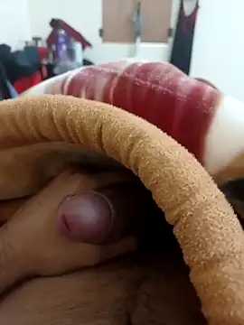 Pussy  1lover69 online show from January 1, 5:33 am