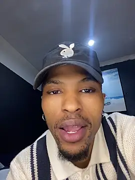 BlueIceCube online show from April 17, 8:00 pm