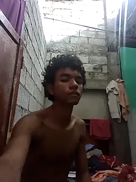 Snapshot of Reynold2608 chatting on September 10, 7:45 pm Reynold2608 online show from September 10, 7:45 pm