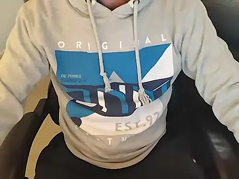 Snapshot of jayb0y61 chatting on December 11, 3:15 am jayb0y61 online show from December 11, 3:15 am