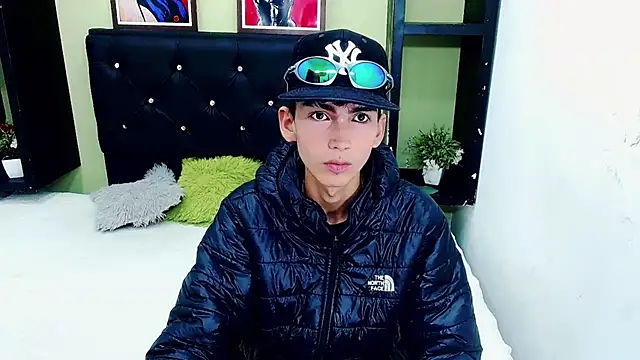 ttimy x boy online show from December 17, 9:05 pm