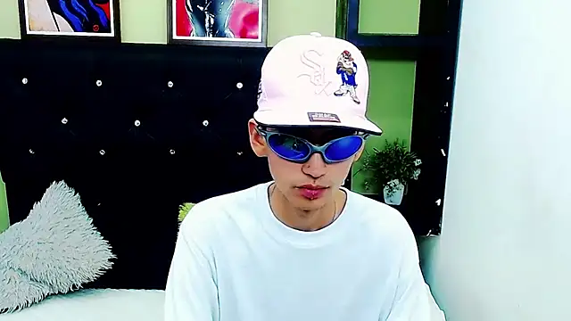 ttimy x boy online show from December 11, 9:33 pm