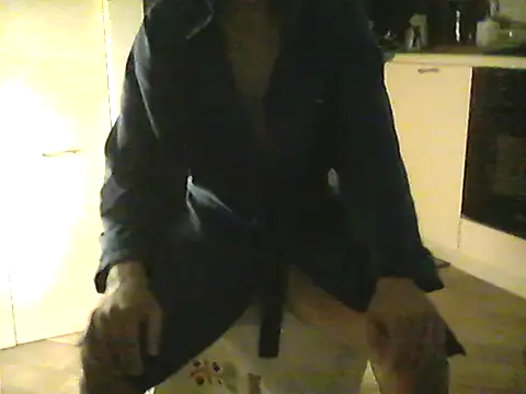 FrettedLodine online show from November 26, 10:35 pm