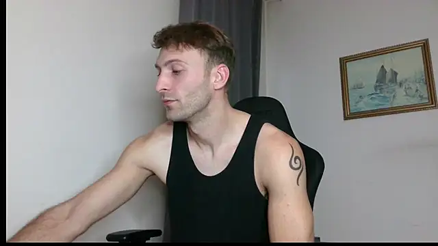 Snapshot of Ian_997 chatting on October 22, 5:00 am Ian 997 online show from October 22, 5:00 am