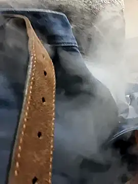 yomanfriend online show from December 4, 9:13 pm