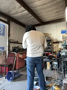 yomanfriend online show from January 14, 8:15 pm