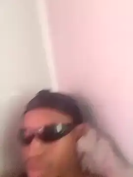 deepinthatthroat online show from November 20, 7:29 am