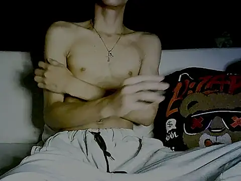 Snapshot of Key_198 chatting on December 28, 4:41 am Key 198 online show from December 28, 4:41 am