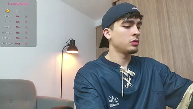 Snapshot of zenn_rush1 chatting on February 17, 1:31 pm zenn rush1 online show from February 17, 1:31 pm