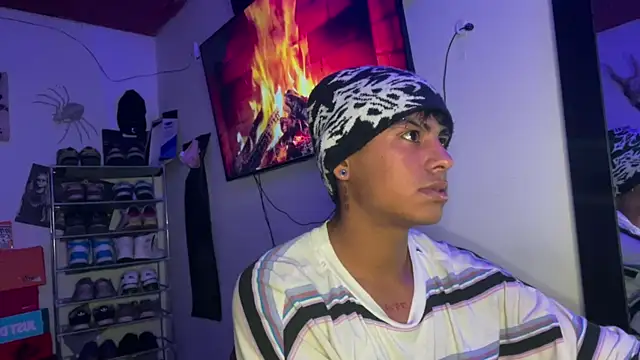  Billowy  online show from December 19, 1:13 am