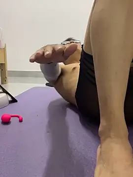 Snapshot of lixiaoshuai8 chatting on March 11, 12:11 am lixiaoshuai8 online show from March 11, 12:11 am