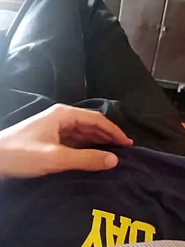 Juliano69xv online show from February 1, 6:06 pm