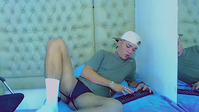 HannibalLester online show from December 6, 6:48 am