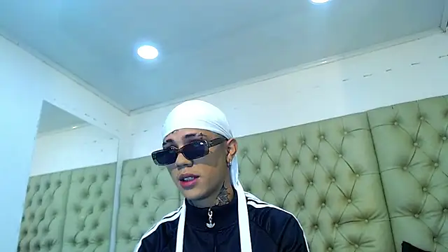 HannibalLester online show from January 7, 9:43 am