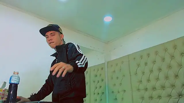 HannibalLester online show from January 17, 2:29 am