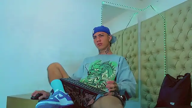 HannibalLester online show from December 9, 2:08 pm