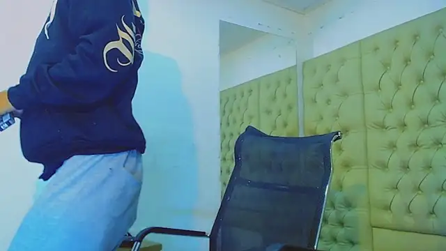 HannibalLester online show from January 28, 4:19 pm