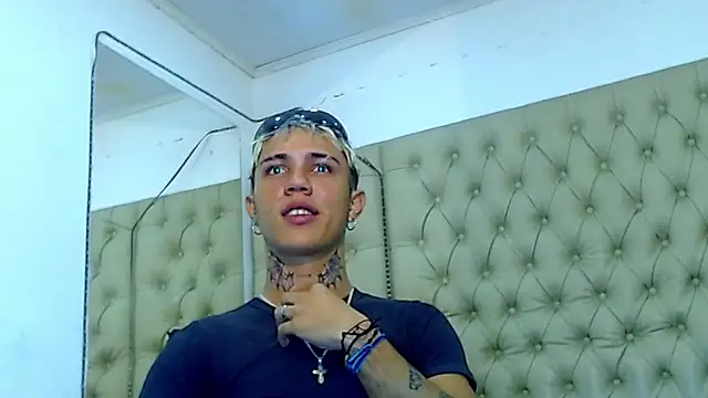 HannibalLester online show from December 11, 1:00 pm