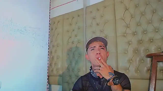 HannibalLester online show from December 3, 10:29 pm