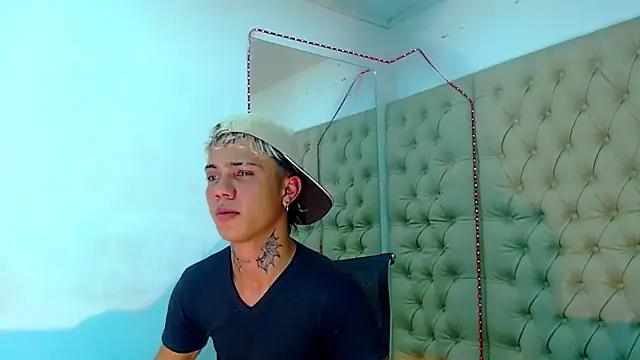 HannibalLester online show from December 10, 4:34 am