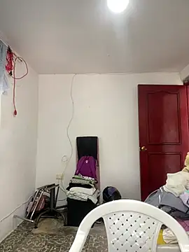 Jestebanano online show from February 9, 7:07 pm