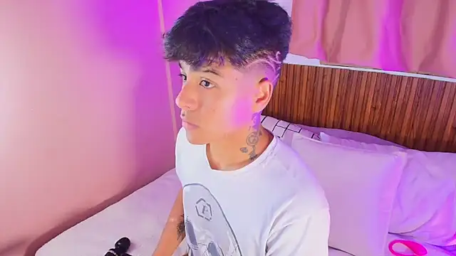 kiing azahell online show from March 21, 1:53 am