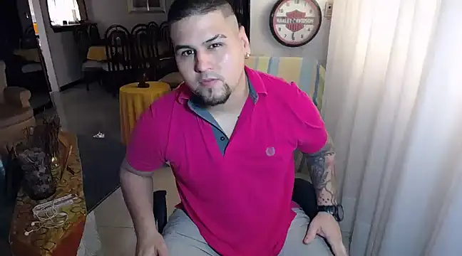 pitbullveryhot online show from March 1, 4:44 pm