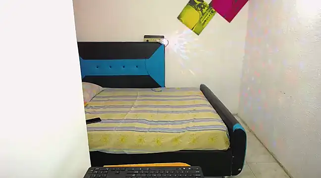 pitbullveryhot online show from March 18, 6:39 pm