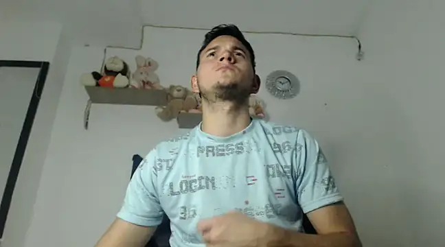 Latin Boy24 online show from March 4, 2:06 am