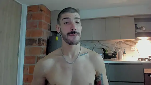 Guyinthemountain online show from January 28, 11:39 pm