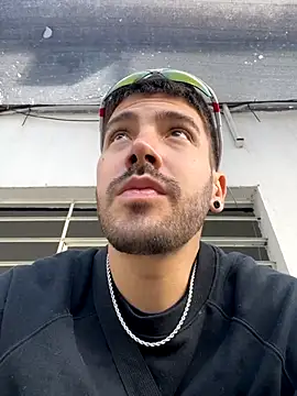 Guyinthemountain online show from October 4, 8:24 pm