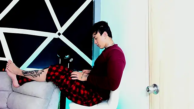 JUSTIN FULLER1 online show from October 8, 2:54 pm