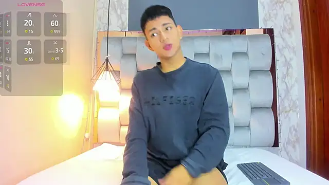 Snapshot of ander_deimond_ chatting on January 7, 12:48 pm ander deimond  online show from January 7, 12:48 pm