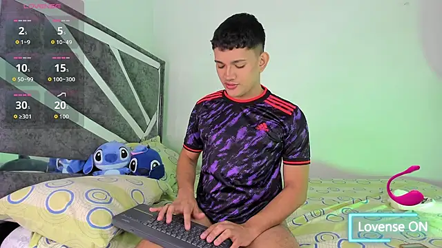 Snapshot of ander_deimond_ chatting on September 11, 3:44 pm ander deimond  online show from September 11, 3:44 pm