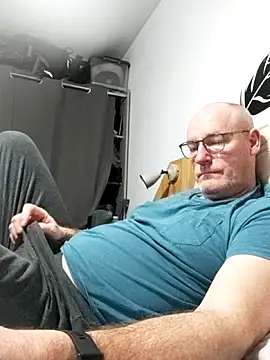 bogland33 online show from March 12, 7:43 pm