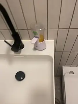 Snapshot of RSR_26689 chatting on February 6, 8:56 pm RSR 26689 online show from February 6, 8:56 pm