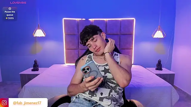 AlejooTwink online show from June 25, 4:59 am