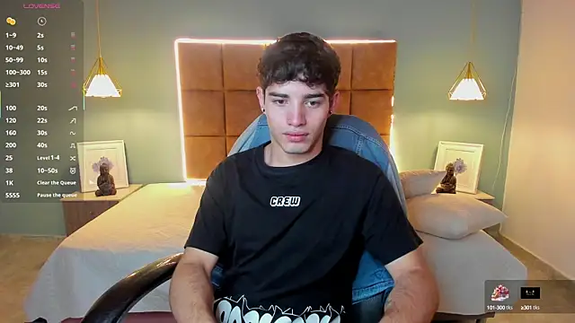 AlejooTwink online show from October 8, 3:11 am