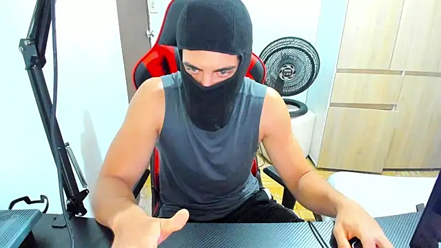 Calihotcaliente277 online show from February 4, 8:38 pm