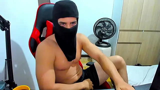 Calihotcaliente277 online show from December 6, 2:17 pm