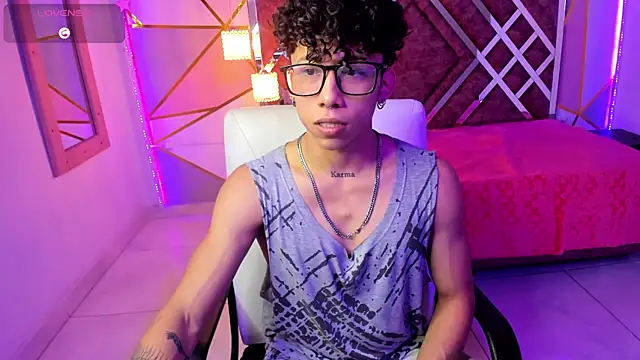 AkazaBoy  online show from January 29, 4:05 am