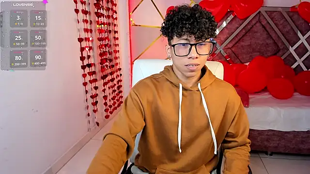 AkazaBoy  online show from February 18, 4:15 am