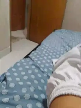 alvaroenriqe23 online show from March 9, 1:16 pm