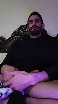 johngil0995 online show from December 18, 7:15 am