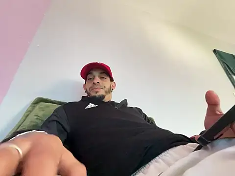 Rebeu313 online show from March 8, 1:15 pm