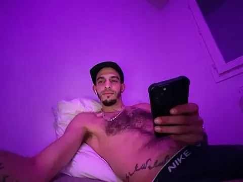 Rebeu313 online show from December 14, 5:58 am