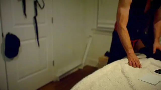 njcumsluT online show from October 19, 9:12 am