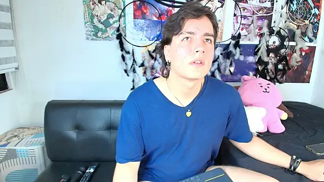 lukashollow  online show from October 16, 12:07 am