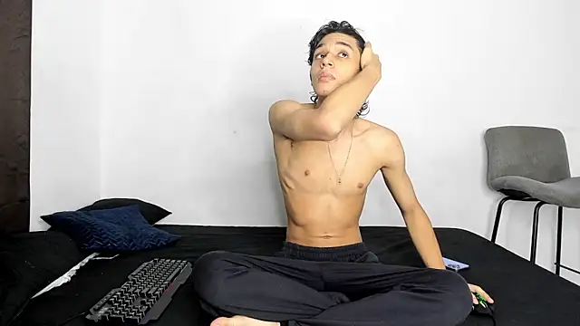 evanscollins online show from December 18, 10:28 pm