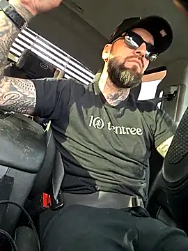 Beardedtattood online show from October 24, 9:16 pm